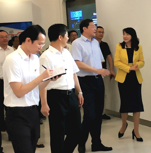 “链企银”平台精彩首秀,德方智链与娄底国投合作项目获湖南省委领导充分肯定