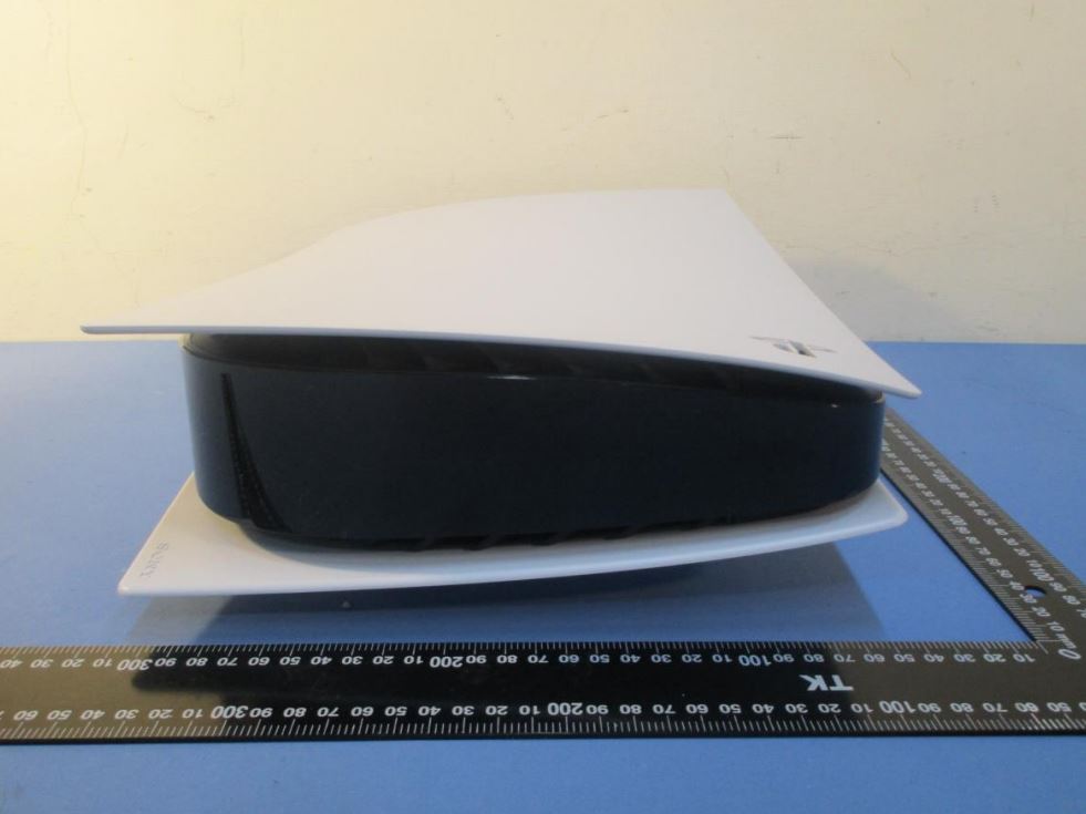 PS5|NCC曝光PS5主机、手柄、底座等实物图