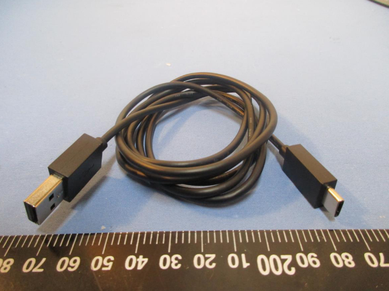 PS5|NCC曝光PS5主机、手柄、底座等实物图