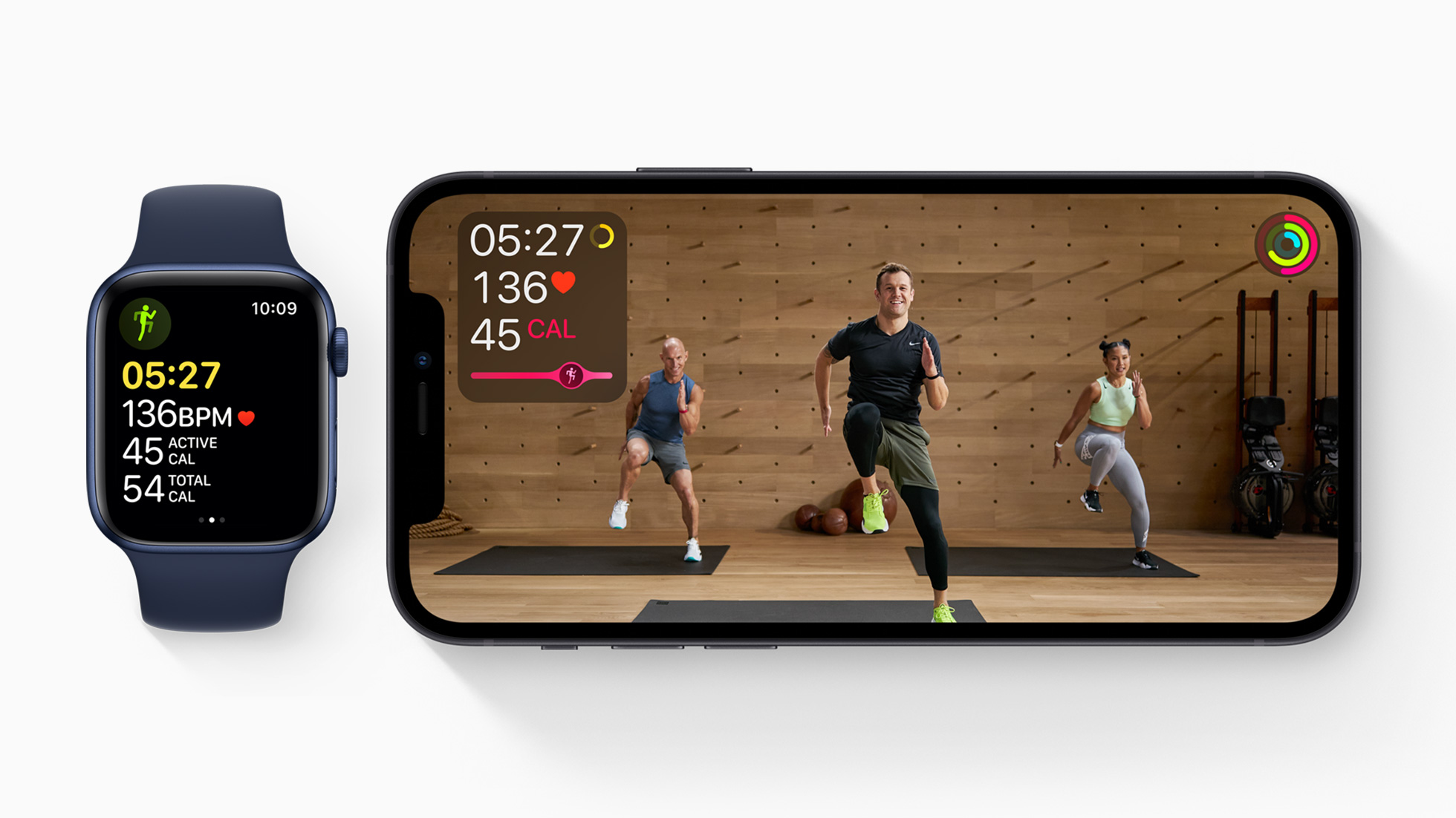 apple_fitness-plus-launch_applewatch-iphone12_12082020_big.jpg.large_2x.jpg